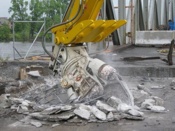 Vente de marteaux hydrauliques neufs Québec